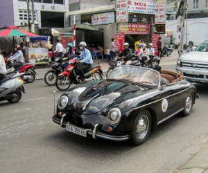 Xe Porsche hàng hiếm xuất hiện ở Sài Gòn