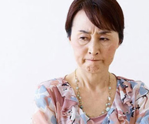 Tết, mẹ chồng cấm về nhà mẹ đẻ...