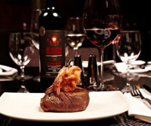 Những ý tưởng hẹn hò cho ngày Valentine... mưa