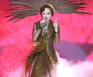 Clip The Remix - "Ngày mai" Team Tóc Tiên