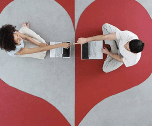 Hẹn hò online lộ hết chuyện