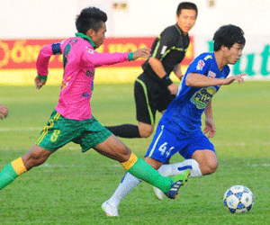 Hoàng Anh Gia Lai 2-2 Đồng Tháp: Công Phượng lập cú đúp