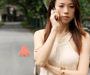 Mẹ chồng năn nỉ con dâu về nhà ăn Tết