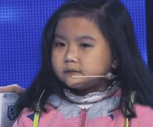 Thiếu nữ 20 mang hình hài bé gái 7 tuổi