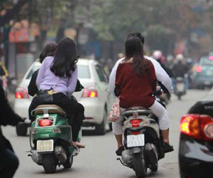 Ảnh: Nhiều người dân vi phạm giao thông dịp Tết