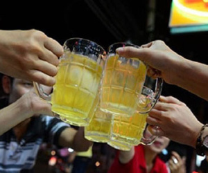 Bạn có "đau khổ vì tiệc tất niên" như tôi?