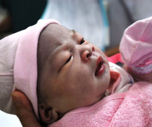 Hân hoan chào đón những công dân đầu tiên của năm Ất Mùi 2015