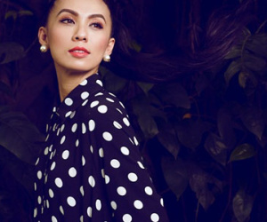 MC Huyền Ny lần đầu về nước chạy show xuyên Tết