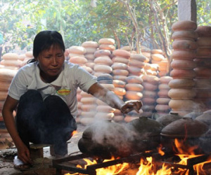 Làng Vũ Đại khổ sở vì cá kho kém chất lượng