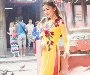 Á hậu Diễm Trang nền nã áo dài đón xuân Ất Mùi