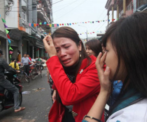 Cháy chợ Kinh Môn: Tiểu thương sững sờ khi vừa bị cháy, vừa bị "hôi của"