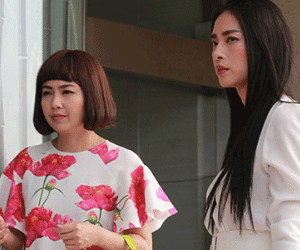 Phim, kịch Tết bội thu
