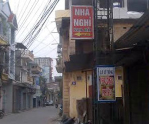 Chồng mới ra tù rủ vợ "giăng bẫy" nhân tình để tống tiền