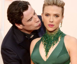 Dư âm Oscar 2015: Mổ xẻ màn sờ soạng “khó đỡ” của John Travolta