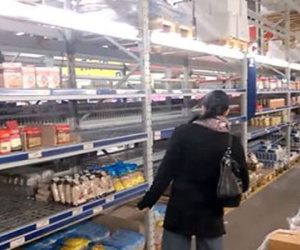 Dân Ukraine cuống cuồng đối phó với “ngày đen tối”