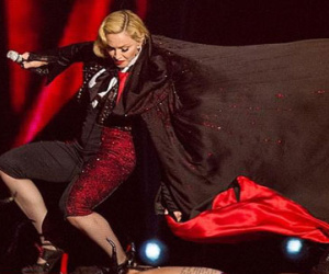 Madonna thề không mặc áo choàng sau cú ngã ác mộng