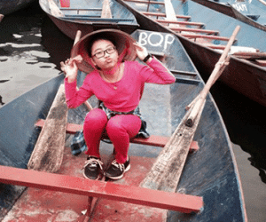 Phương Mỹ Chi đi lễ chùa ở Hà Nội sau Tết
