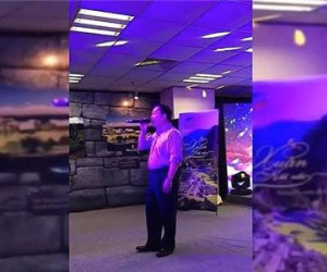 "Ông chú Viettel" gây sốt mạng với hit "Chắc ai đó sẽ về"