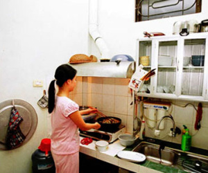 Điên đầu vì điện thoại osin "ò í e" sau Tết