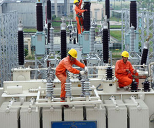 Giá xăng, dầu, điện phải theo thị trường
