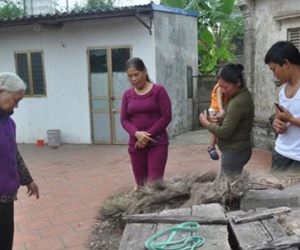Bóp cổ em vợ, thả xuống giếng rồi chém trọng thương vợ, con