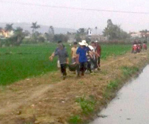 Nam thanh niên gục giữa đồng với gần 100 vết chém