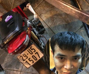 Nam thanh niên mang kiếm đi “mài” giữa đêm