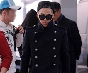 Taeyang (Big Bang) bị tung bằng chứng chỉ cao... 1m50
