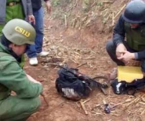 Cảnh sát tiêu diệt kẻ vận chuyển 40 bánh heroin giữa rừng