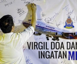 Tìm kiếm MH370 có thể quay lại từ đầu