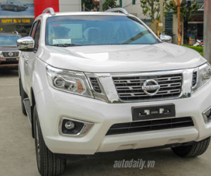 Nissan Navara 2015 chính thức ra mắt, giá bán từ 645 triệu đồng