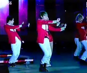 Clip vũ đạo cồng chiêng của Tóc Tiên phiên bản Campuchia