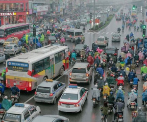 Người Hà Nội phát điên vì mưa phùn nhiều ngày, độ ẩm tới gần 100%