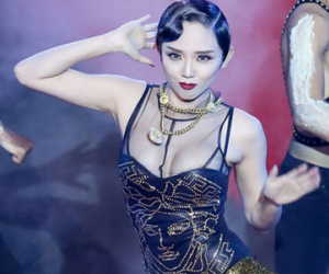 Sao Việt và phong cách sexy trên sân khấu The Remix