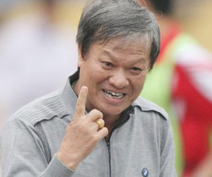 Lê Thụy Hải cạnh khóe HLV Miura