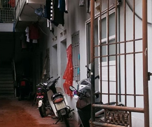 Nhà trọ đồng loạt tăng giá điện, lao động nghèo bất an
