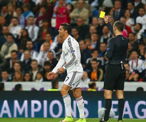 Thua Schalke, Ronaldo tuyên bố cạch mặt với báo chí tới cuối mùa