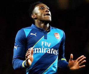 Ăn mừng thái quá, Welbeck bị dọa giết