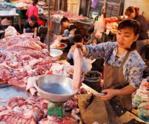 Điện, xăng cùng tăng giá: Lo giá cả leo thang