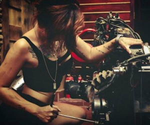 Gặp cô nàng sở hữu 30 hình xăm “khủng”