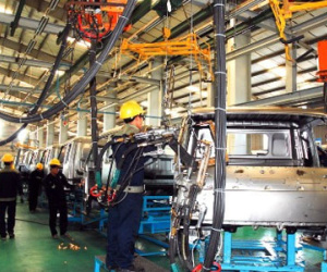 Ôtô made in Việt Nam: Chả ai dại đầu tư lớn?
