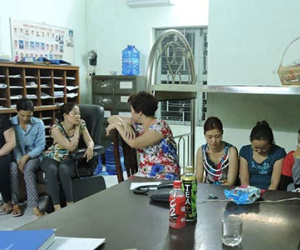 Triệt phá sòng bạc “quý bà”