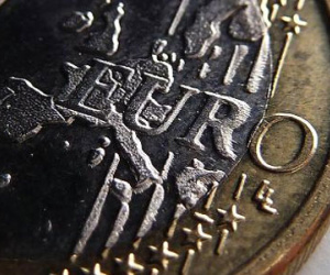 Tỷ giá: 1 USD đổi 1 Euro?