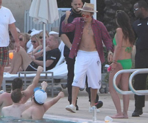 Justin Bieber gặp rắc rối với cảnh sát trong tiệc sinh nhật