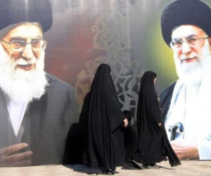 Lãnh tụ tối cao Iran lên tiếng về lá thư "đâm sau lưng" từ Mỹ