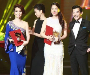 Trương Ngọc Ánh: "Nhận giải từ tay anh Sơn tôi đã bối rối"