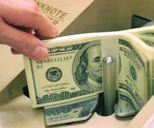 Ngân hàng tăng thêm giá bán USD