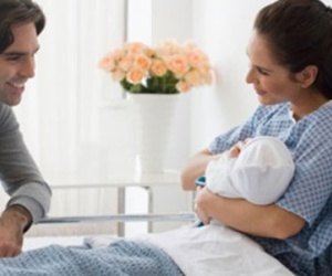 Chồng tôi “công tác” ở bệnh viên để chăm…tình cũ đẻ!