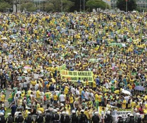 Brazil: Gần 1 triệu người biểu tình đòi luận tội Tổng thống
