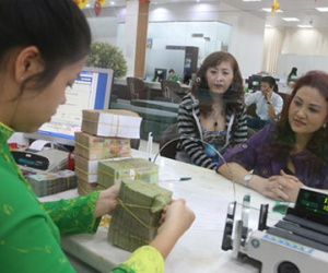 Gửi tiết kiệm nhưng không rút được tiền, cần làm rõ đúng sai